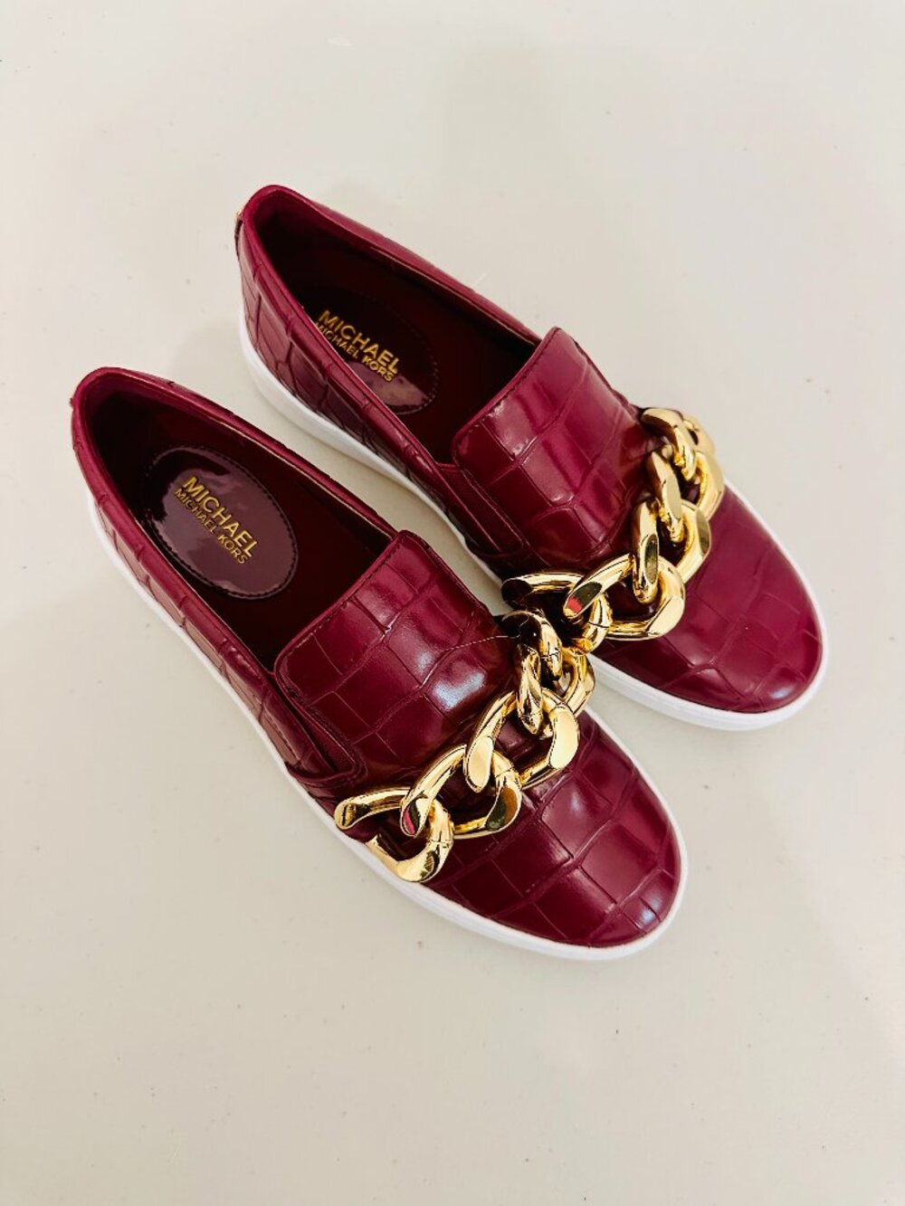NEW MICHAEL KORS BURGUNDY CROC EMBOSSED FAUX LEATHER SLIP-ON LOAFER SHOES 7M